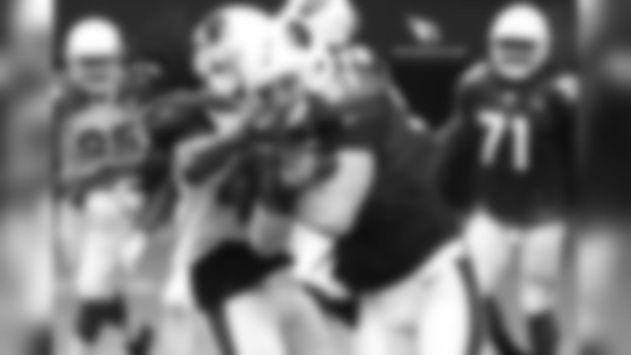 TE Troy Niklas