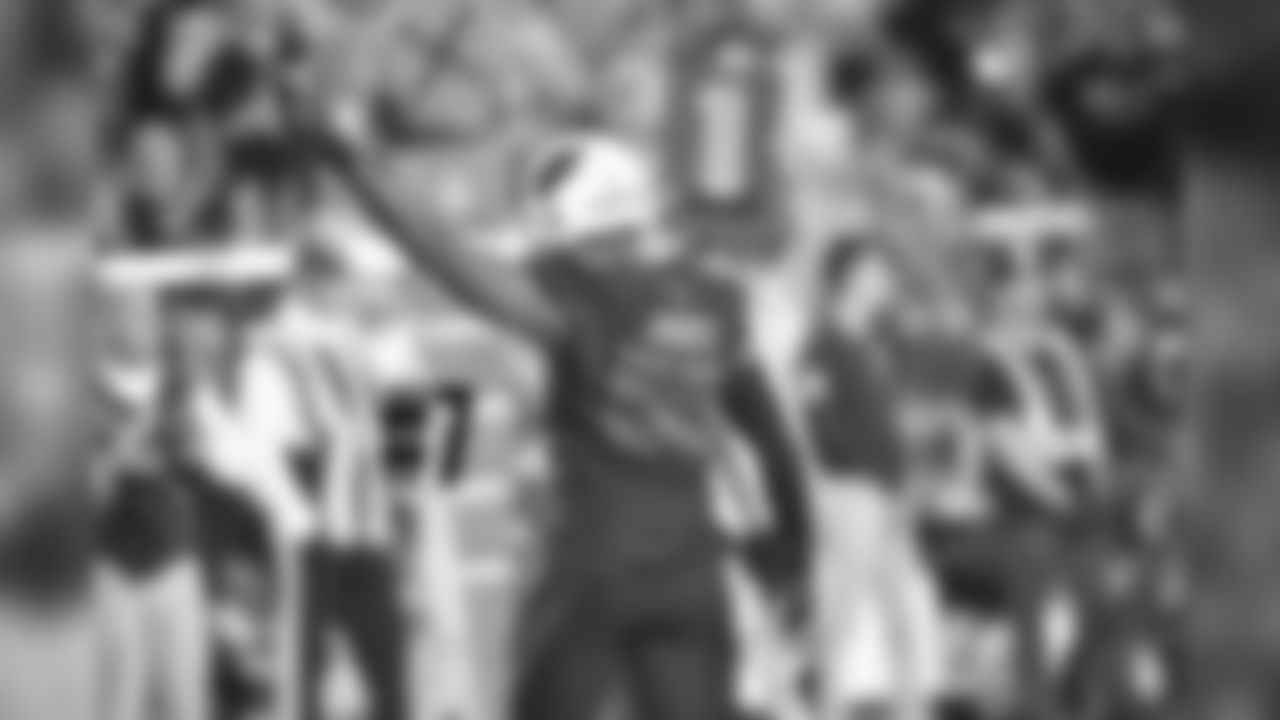 LB Chandler Jones