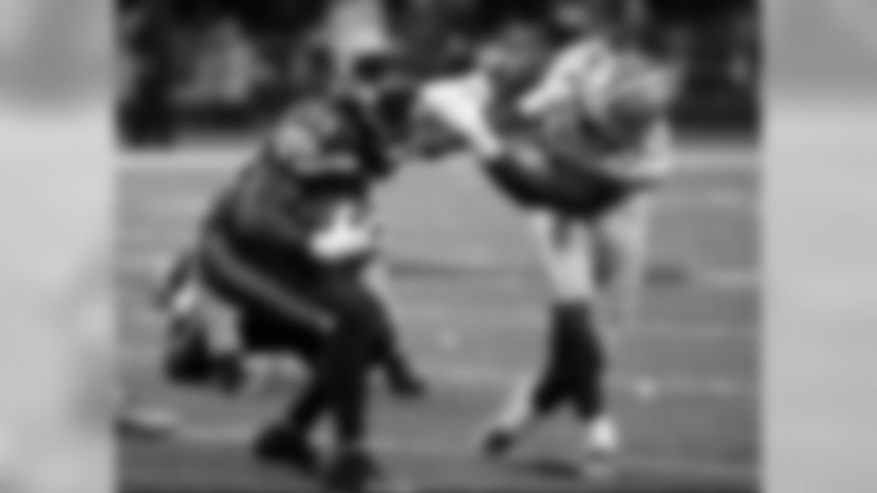 RB Mike Davis