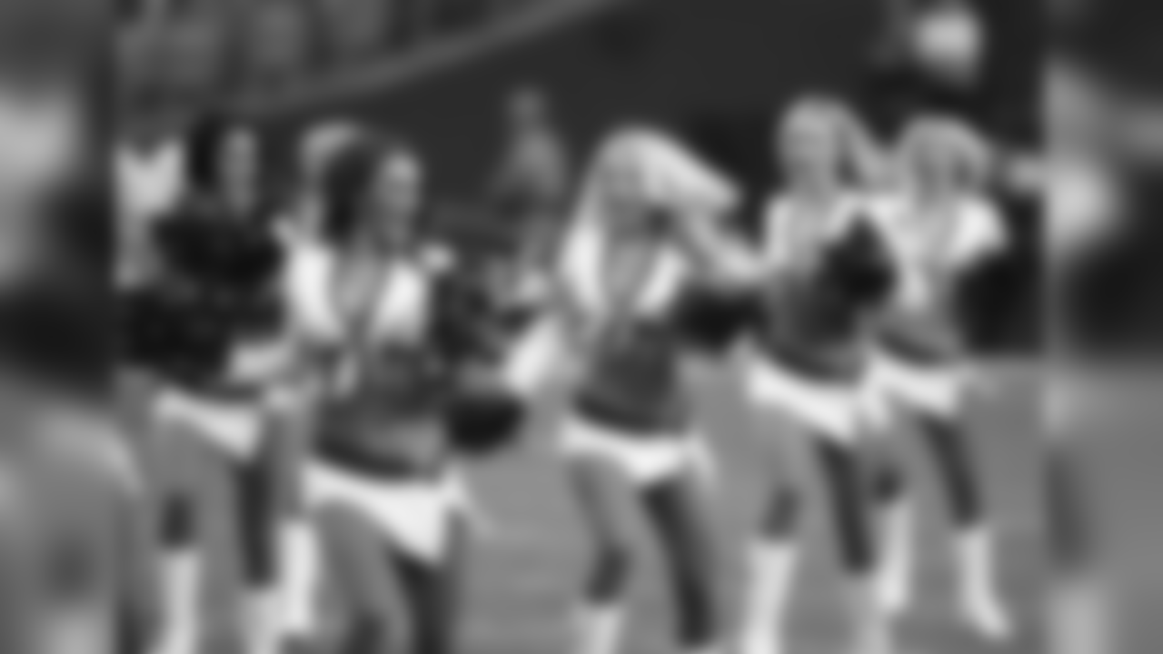 Cardinals cheerleaders perform