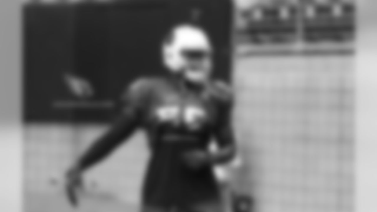LB Chandler Jones