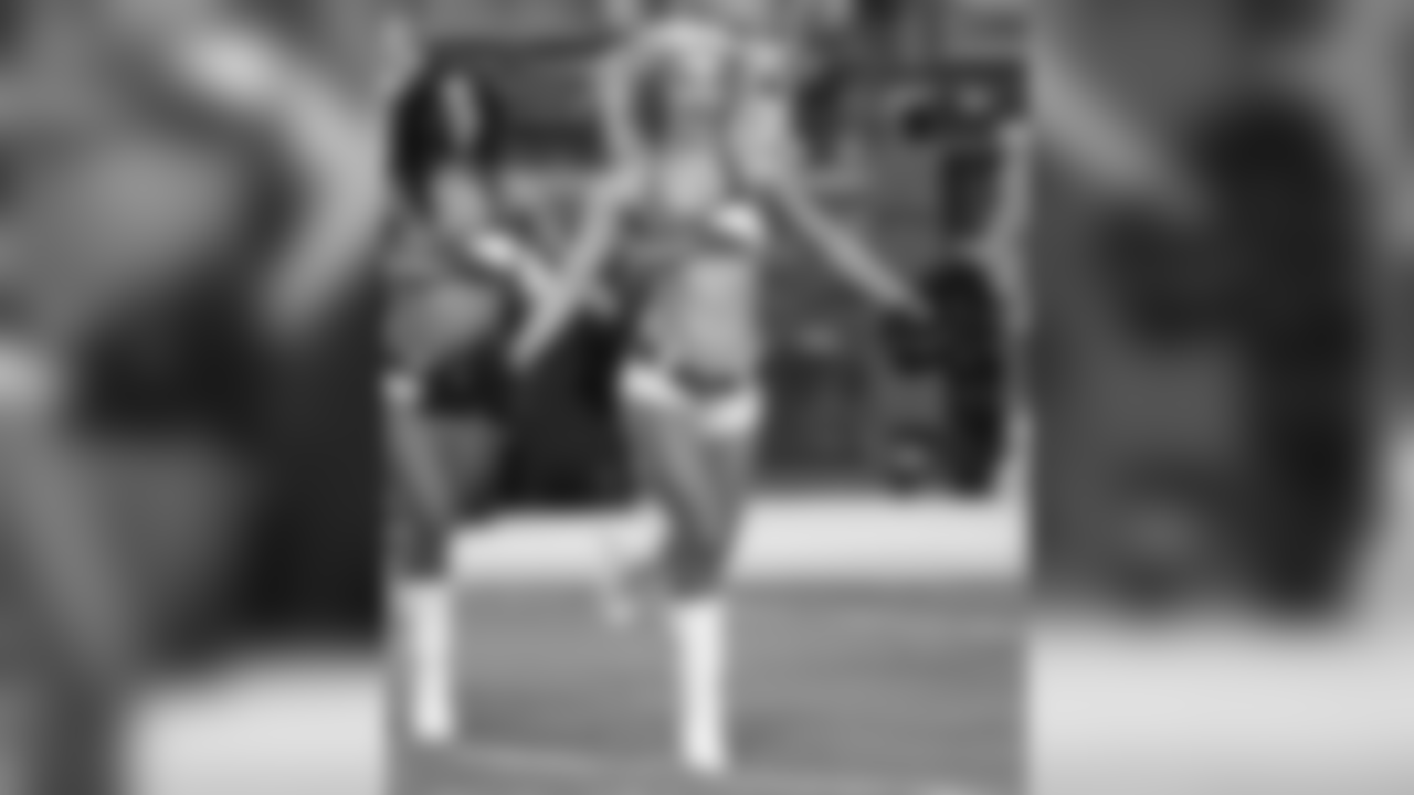 Cardinals cheerleaders perform