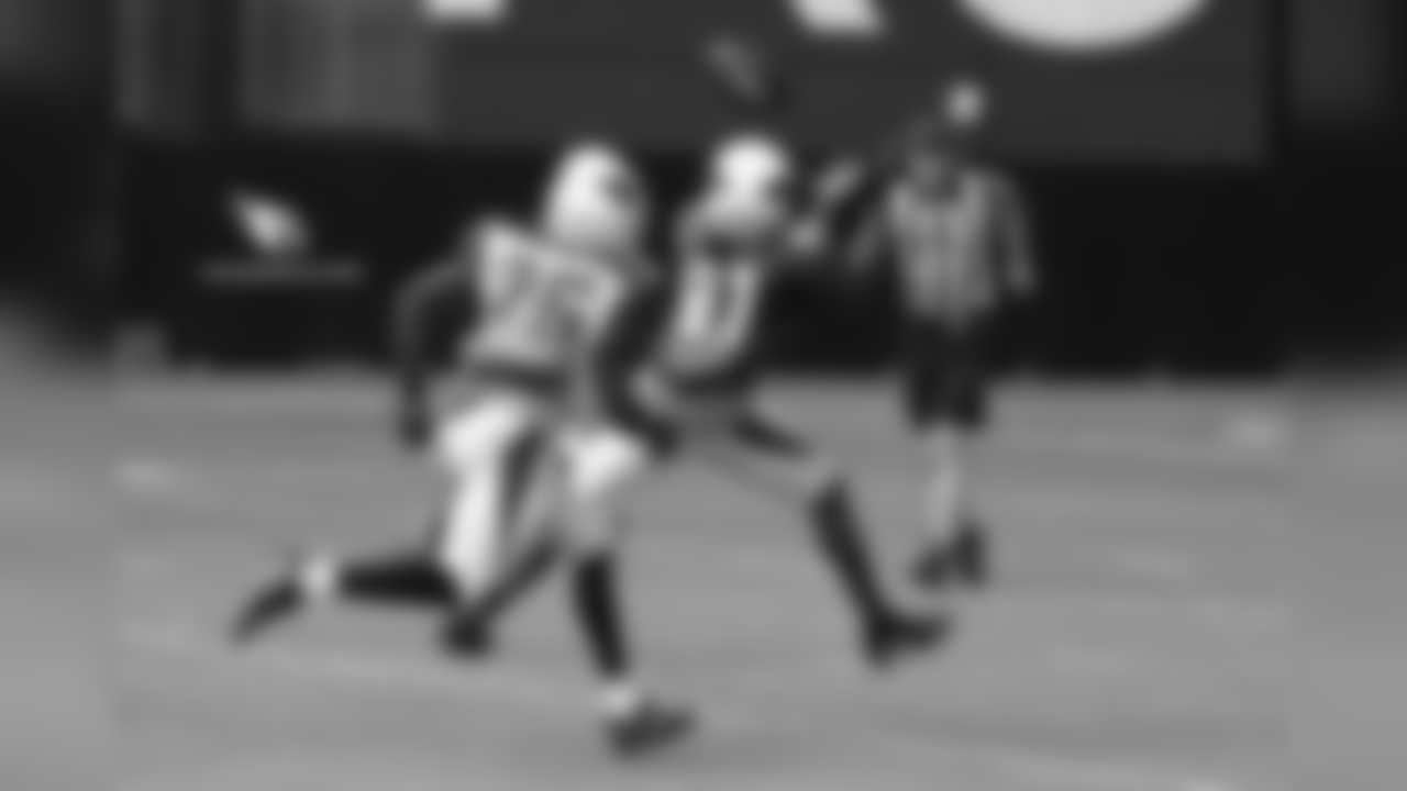 WR Chris Hubert catches a long pass from QB Blaine Gabbert