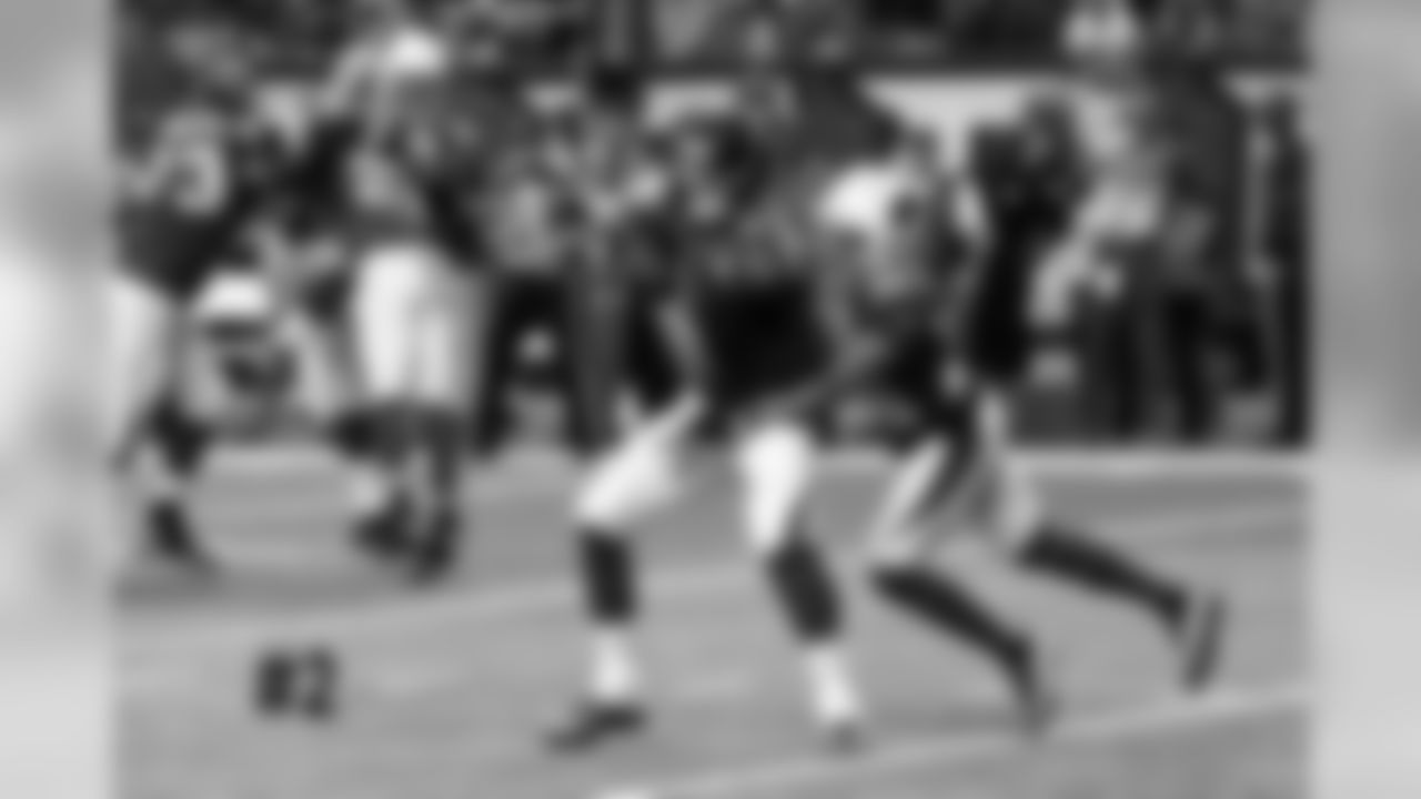 S Tyrann Mathieu gets a sack on Falcons QB Matt Ryan