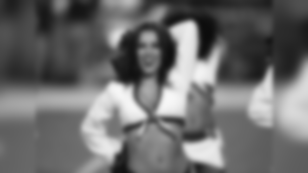 Cardinals cheerleaders perform