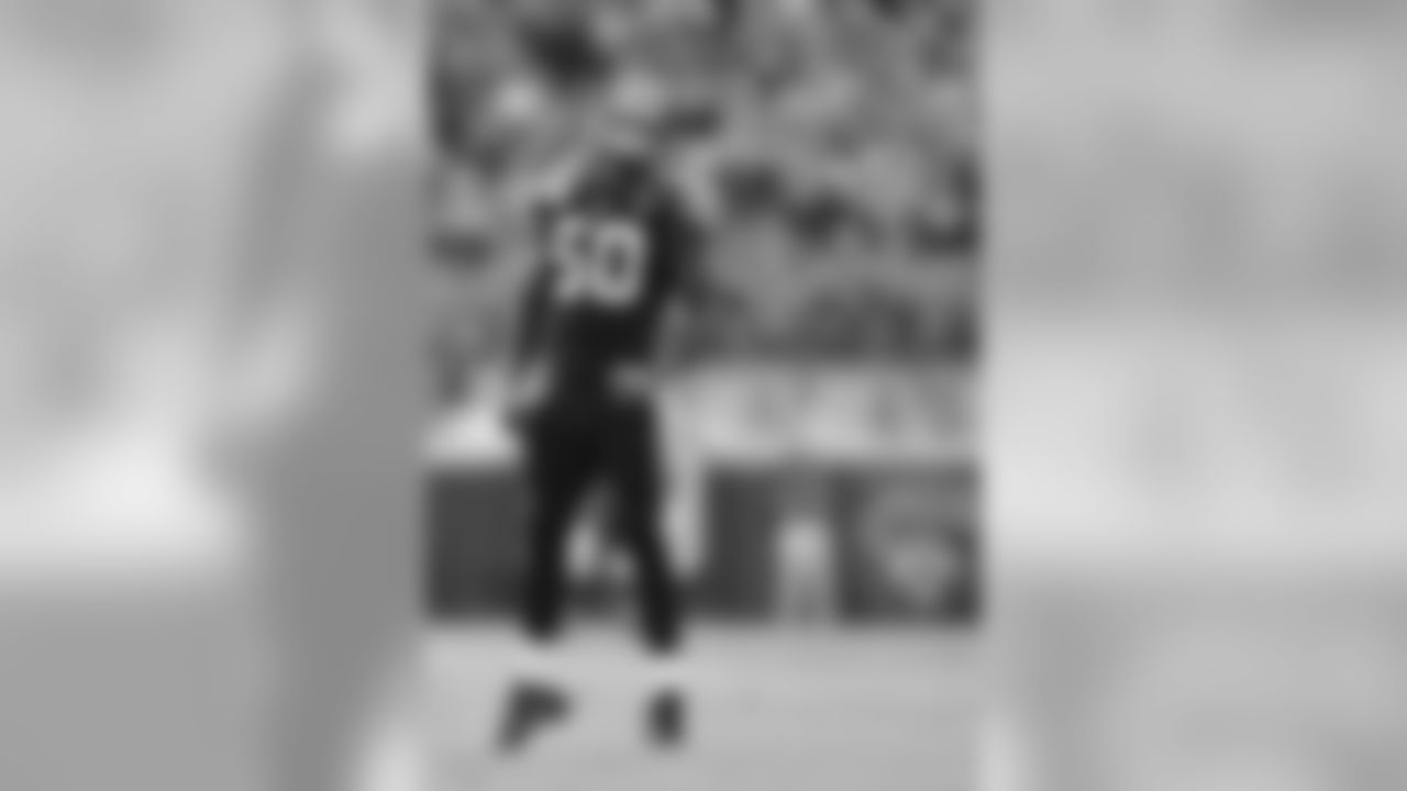 LB Telvin Smith