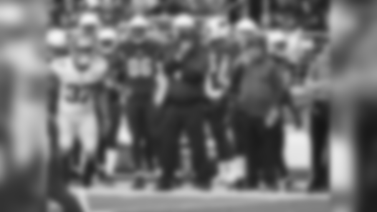Cardinals head coach Bruce Arians directs from the sideline