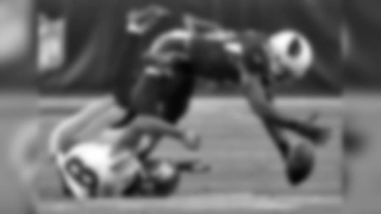 S Antoine Bethea breaks up a pass intended for Giants WR Sterling Shepard