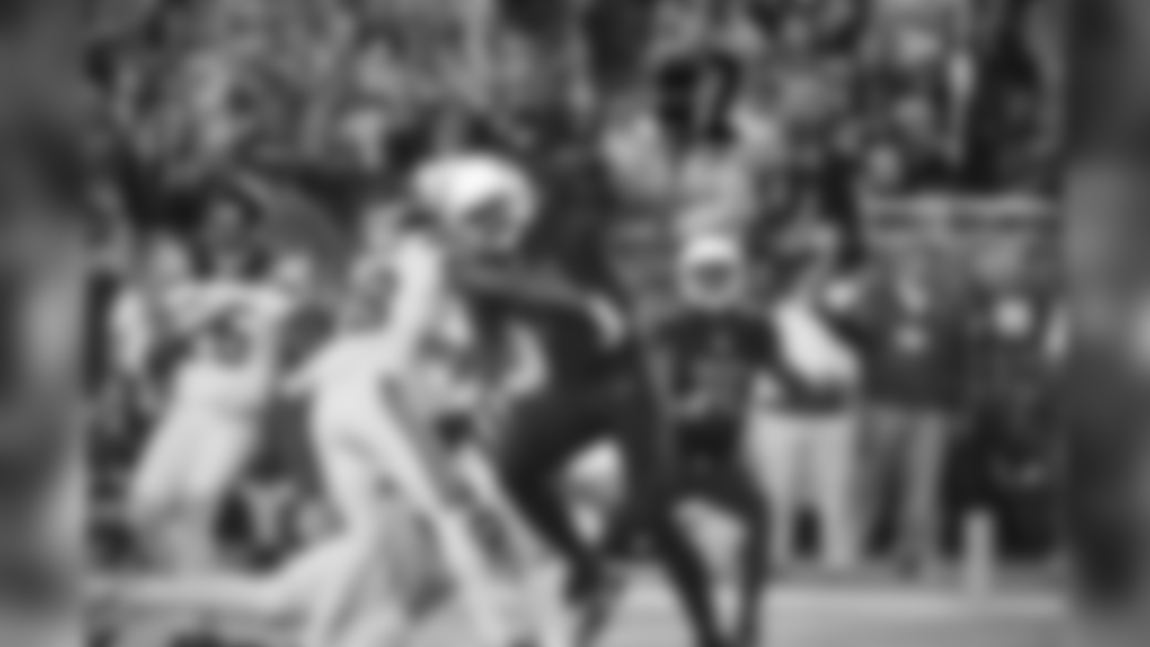 TE Jermaine Gresham scores a touchdown