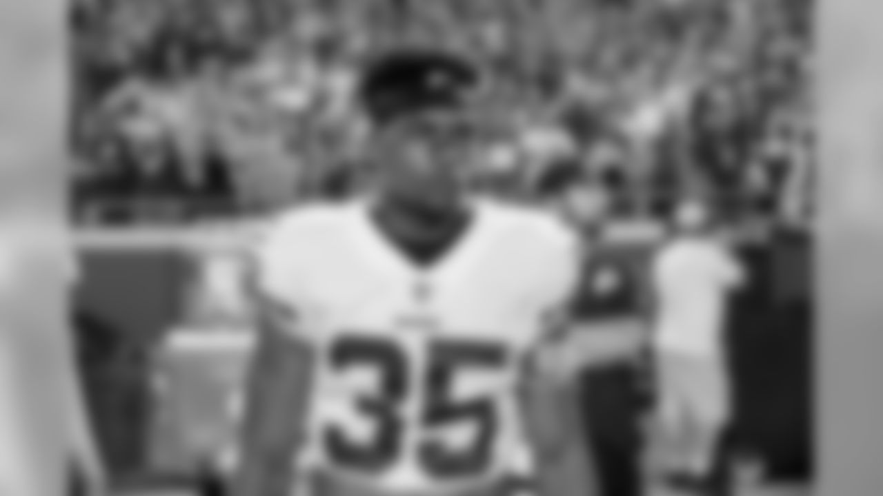 S Montae Nicholson