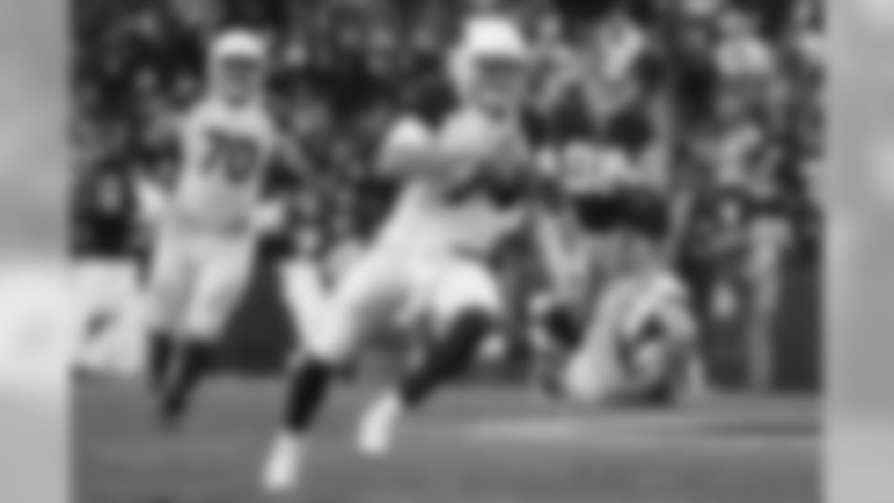 Blaine Gabbert on the run