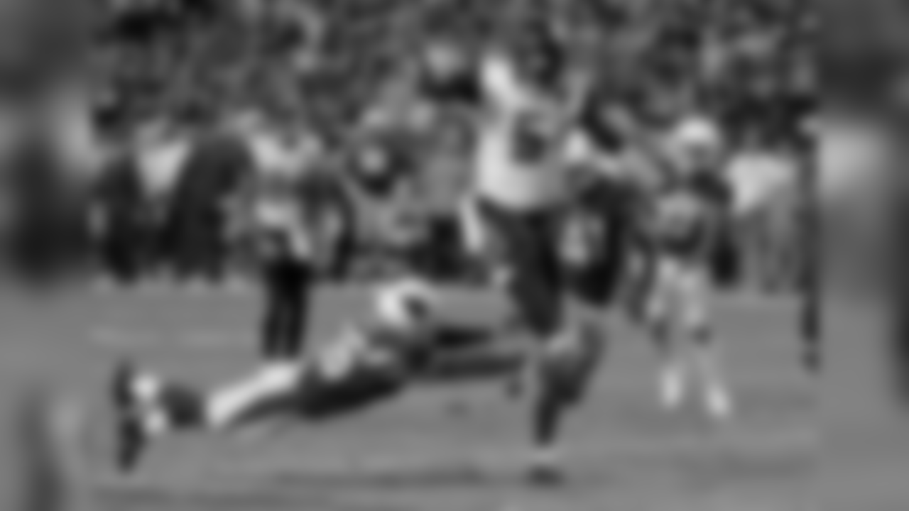 Jacksonville QB Blake Bortles rushes in for a touchdown