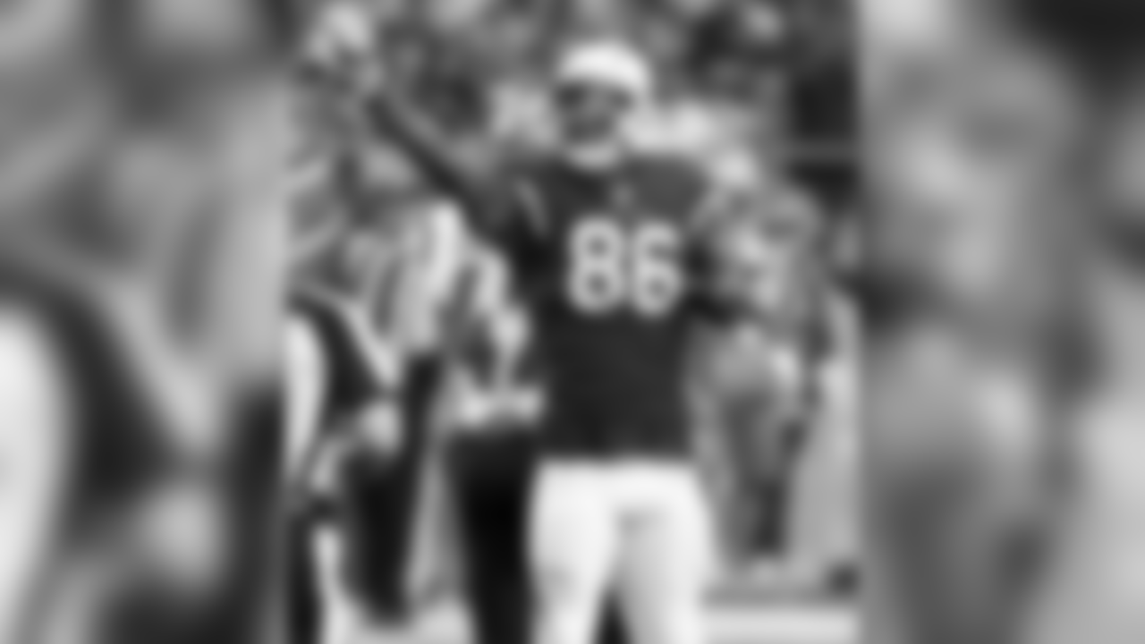 TE Ricky Seals-Jones