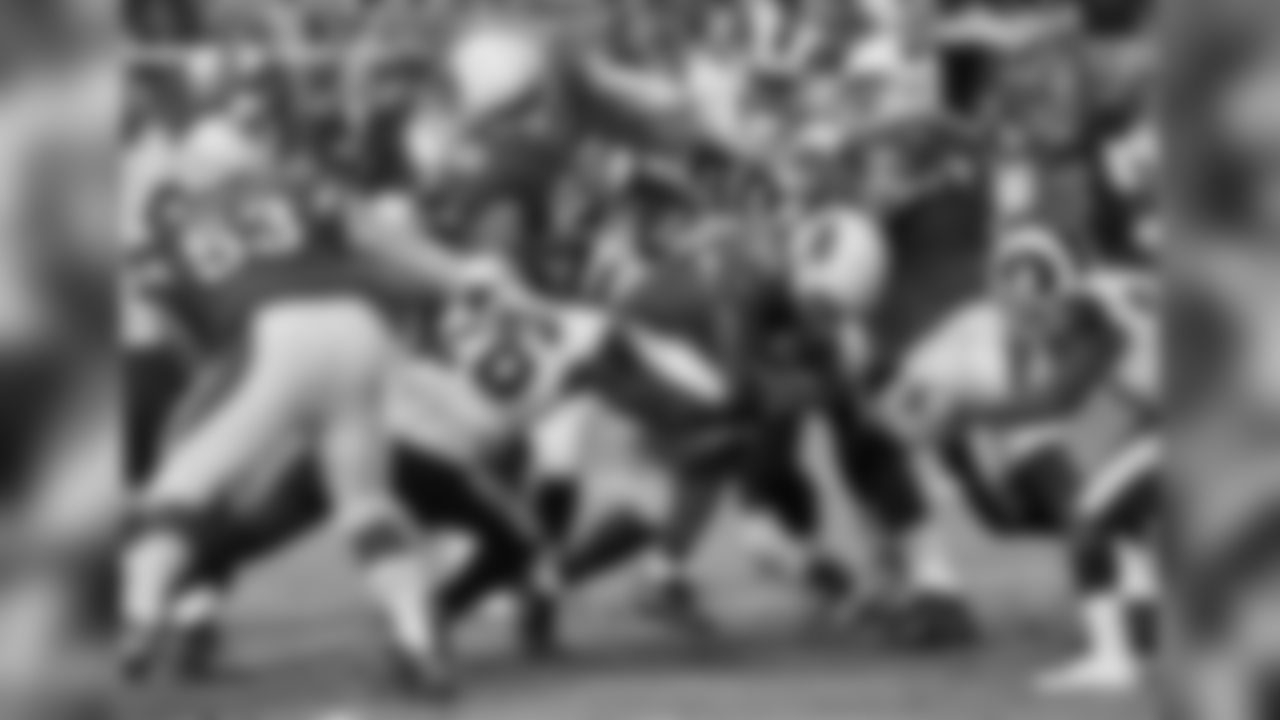 RB Elijhaa Penny scores a touchdown