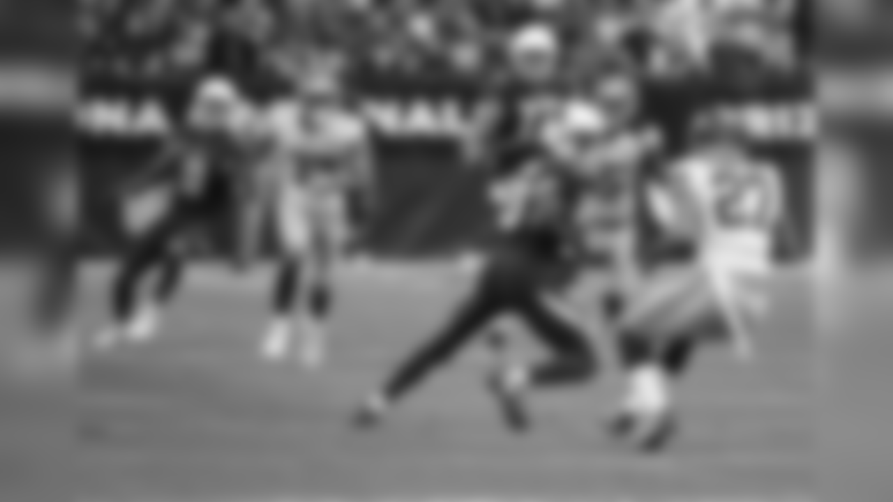 Cardinals WR Jaron Brown with the reception