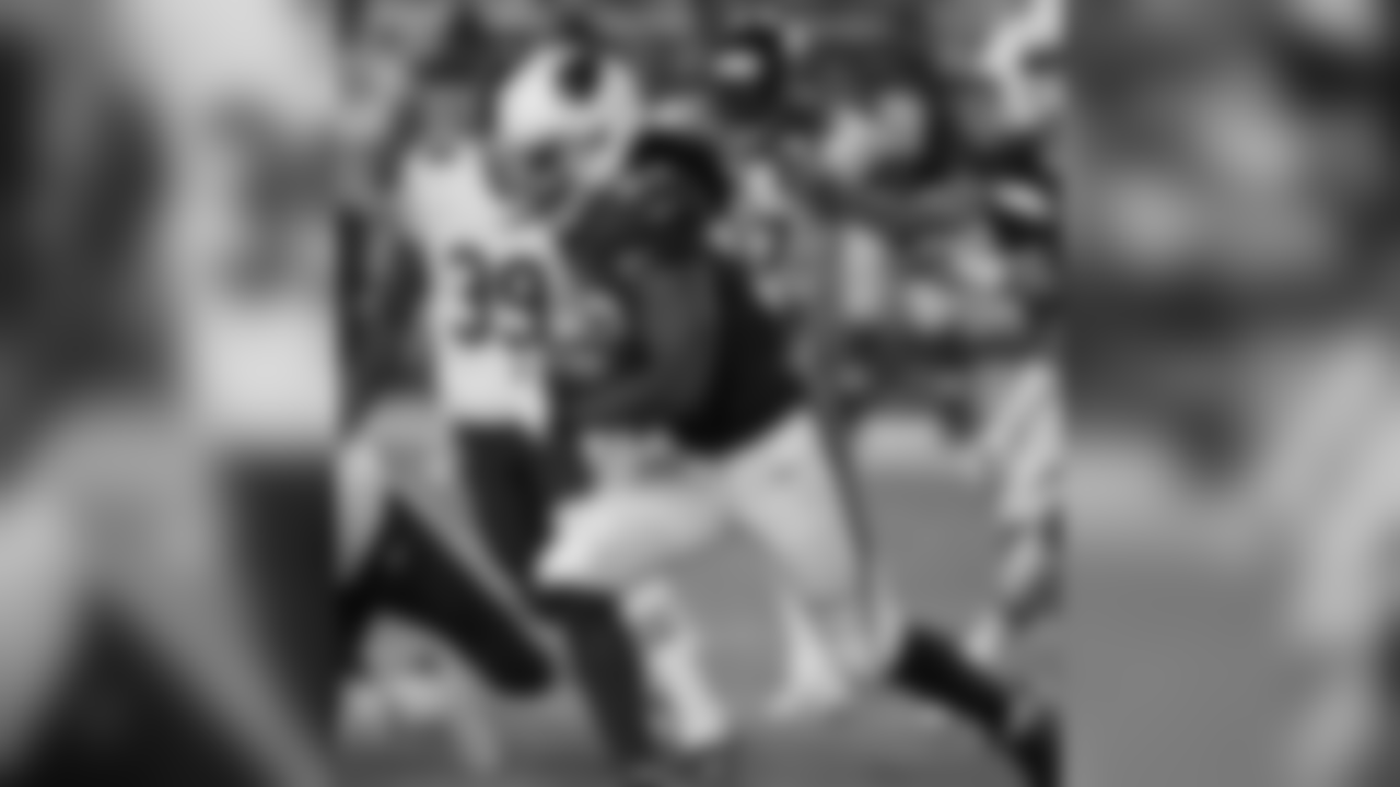 RB Chris Johnson on the run
