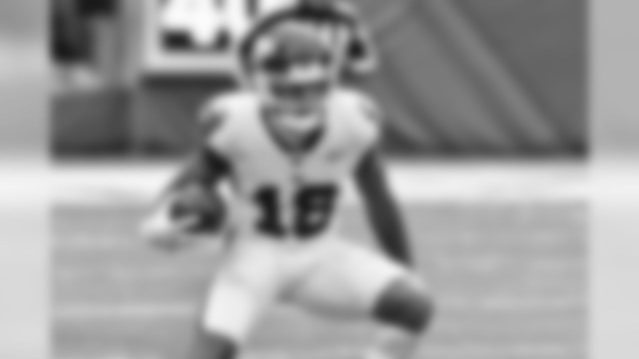 WR Roger Lewis