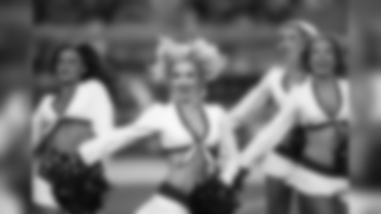 Cardinals cheerleaders perform