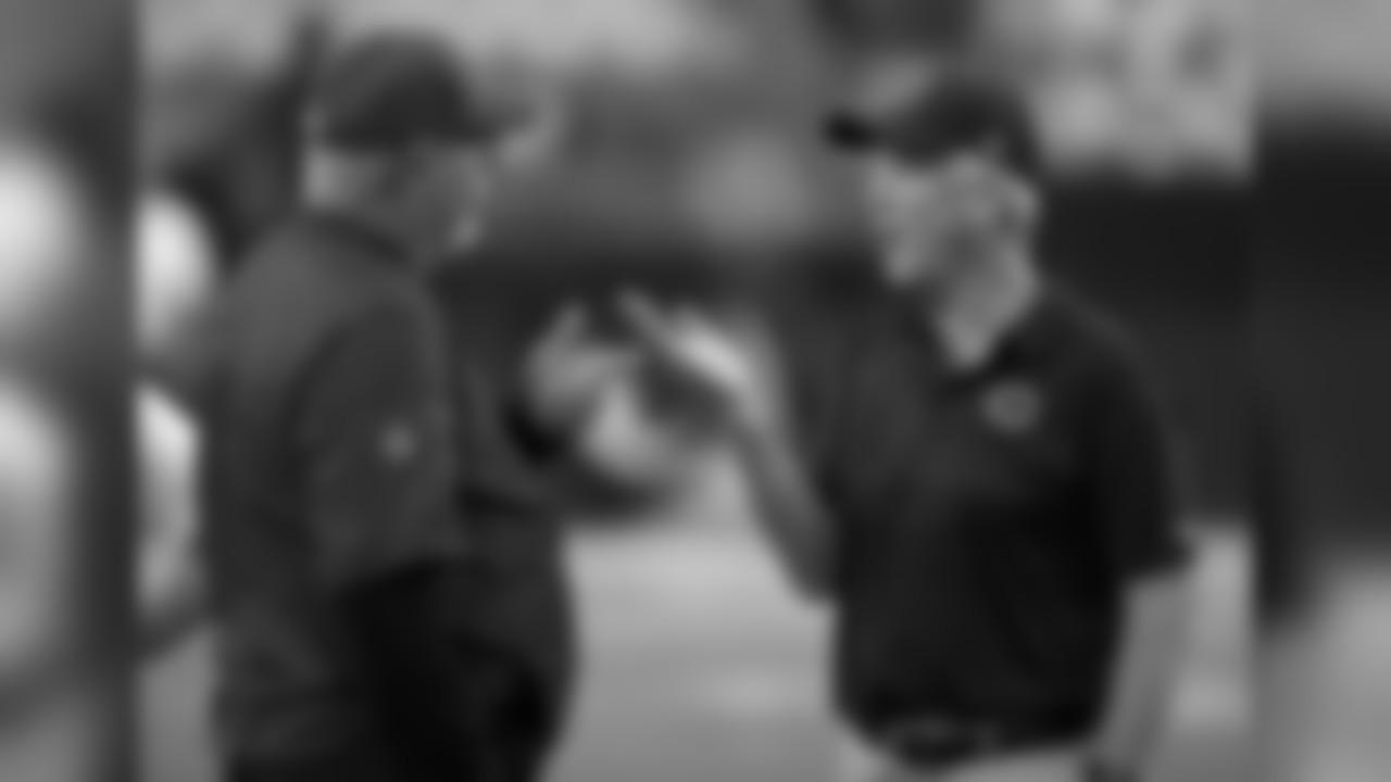 Coach Bruce Arians (left) and Bears coach John Fox