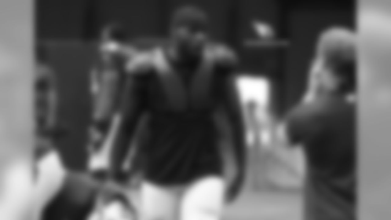 Red & White practice: LB Chandler Jones