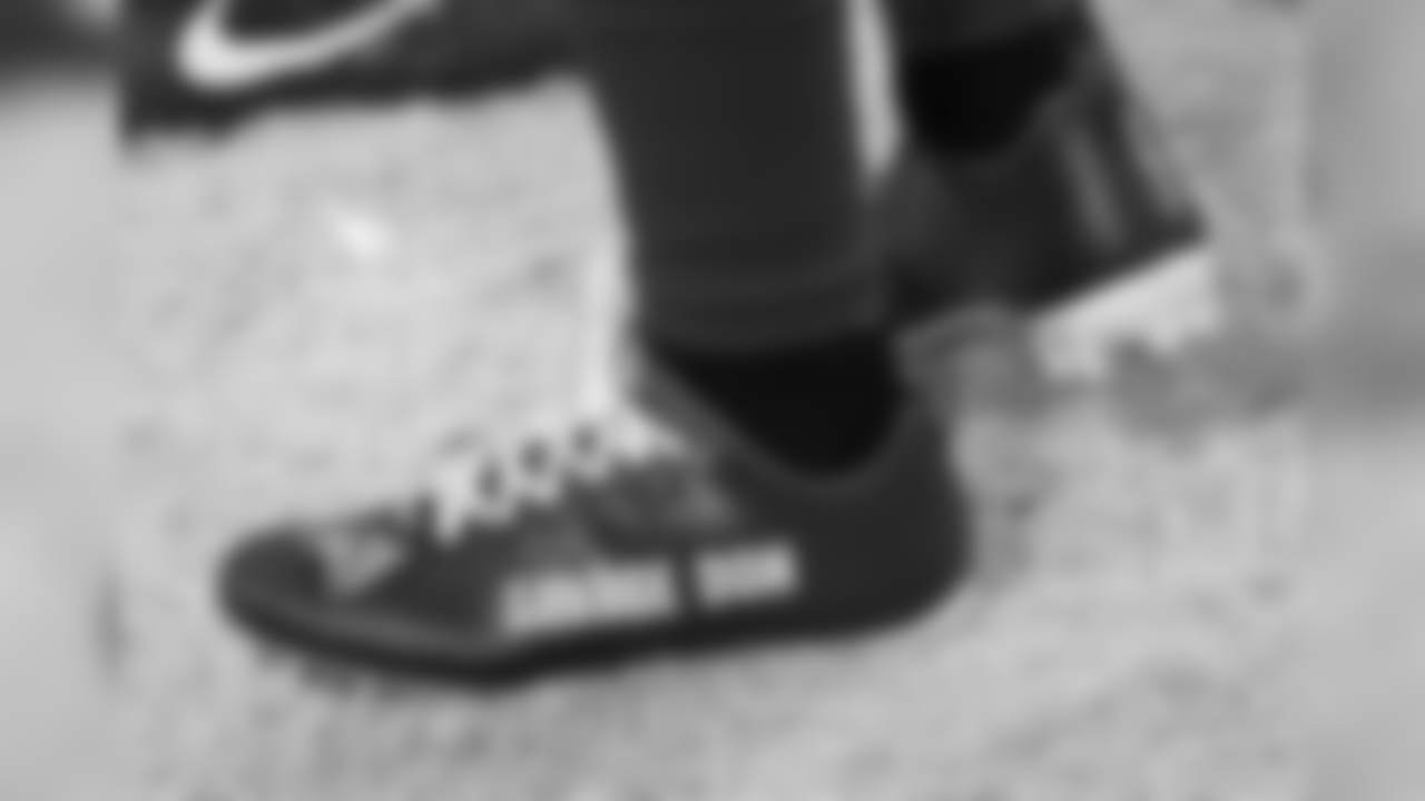S Tyrann Mathieu's individualized pregame cleats