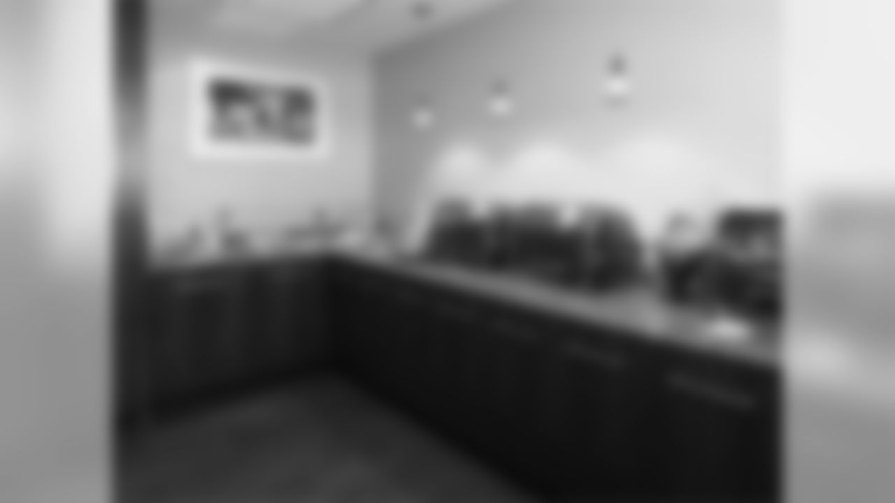Suites-Sideline-1
