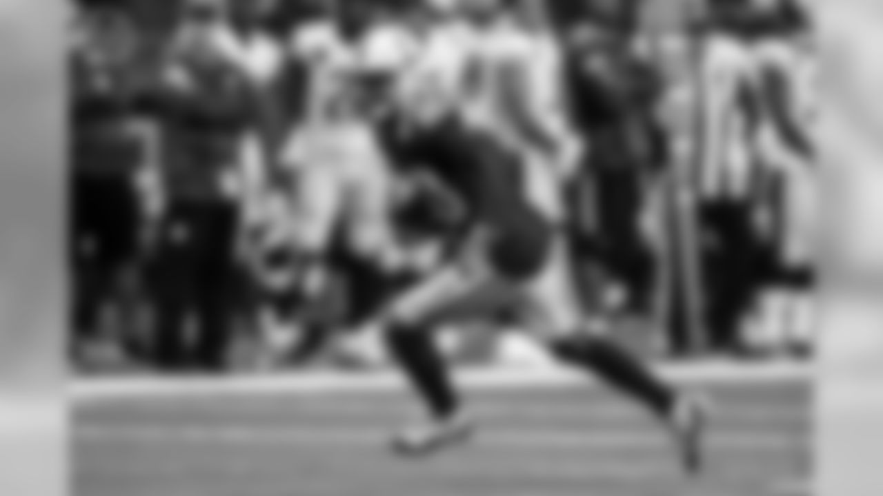 80 Rogers, Chester WR 6-1 184 24 2 Grambling State