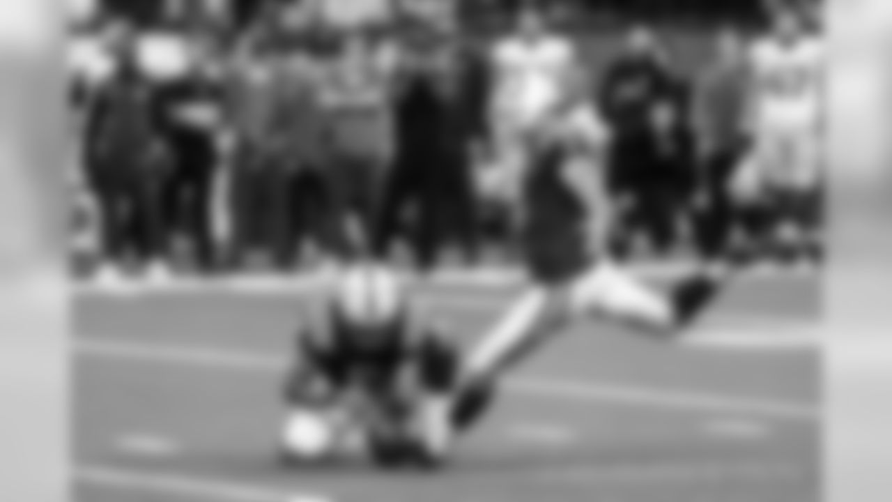 4 Vinatieri, Adam K 6-0 212 45 22 South Dakota State