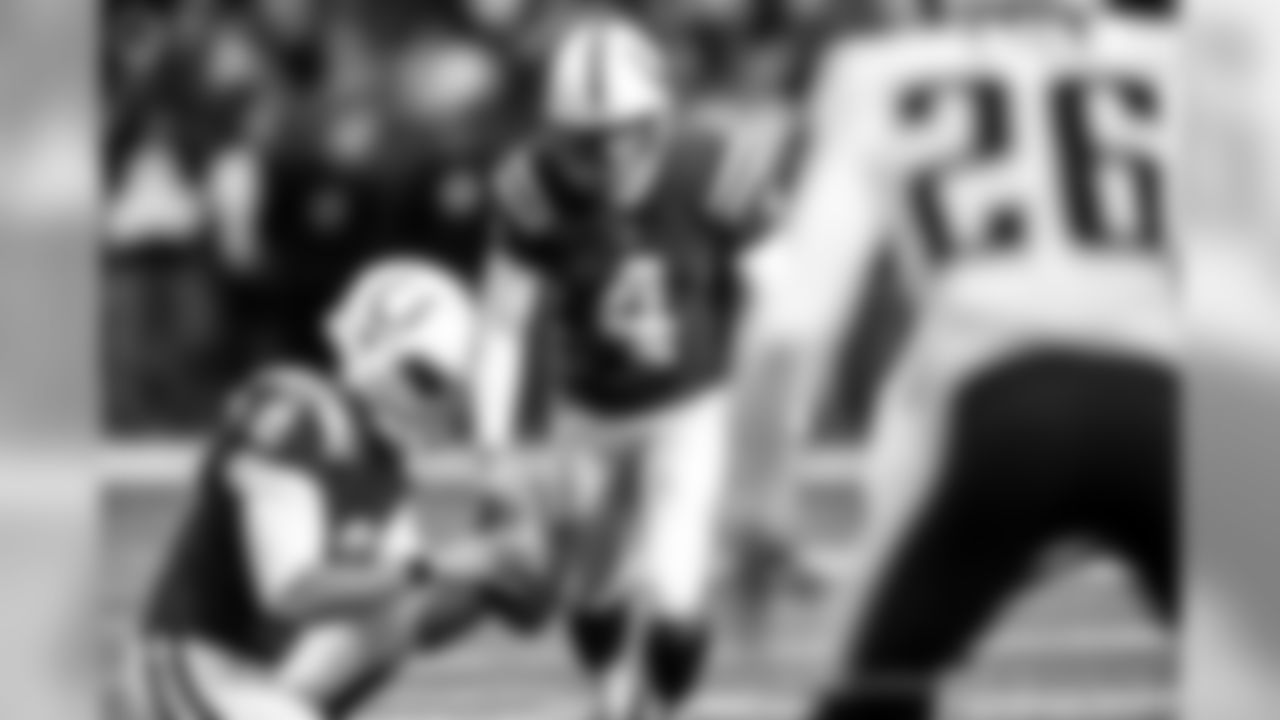 4 Vinatieri, Adam K 6-0 212 45 22 South Dakota State