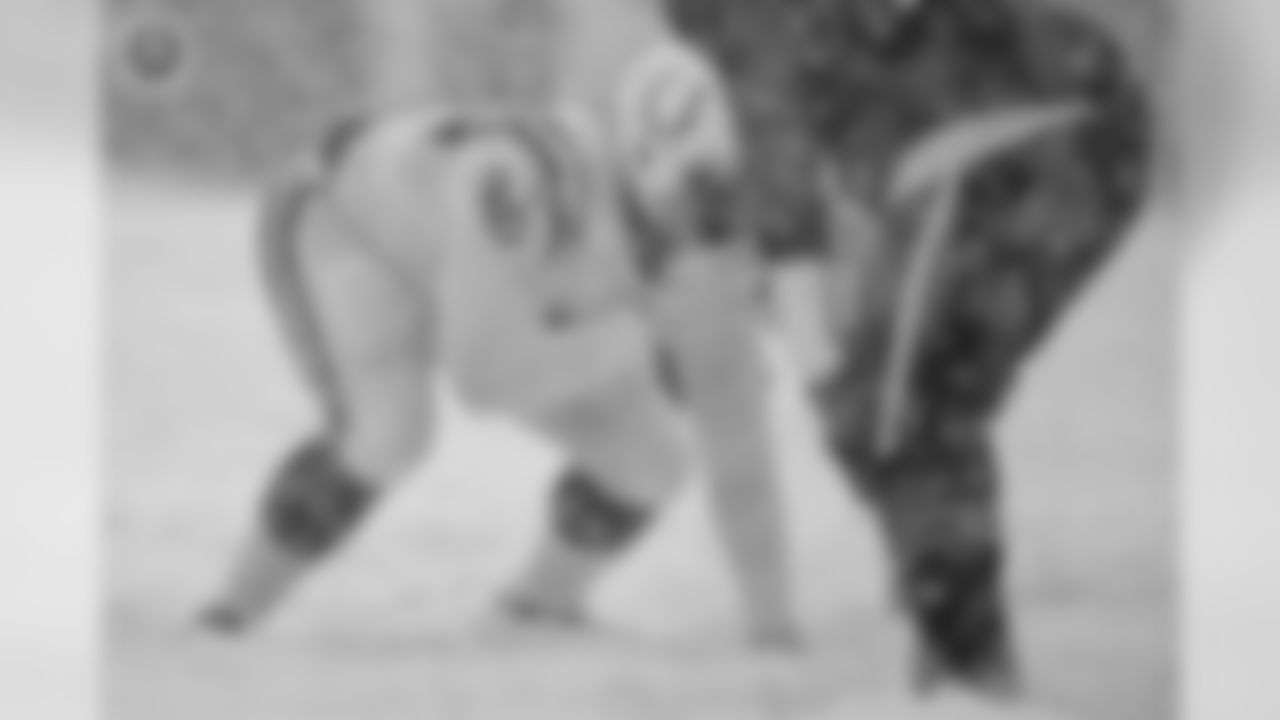 90 Stewart, Grover DT 6-4 333 24 R Albany State (Ga.)