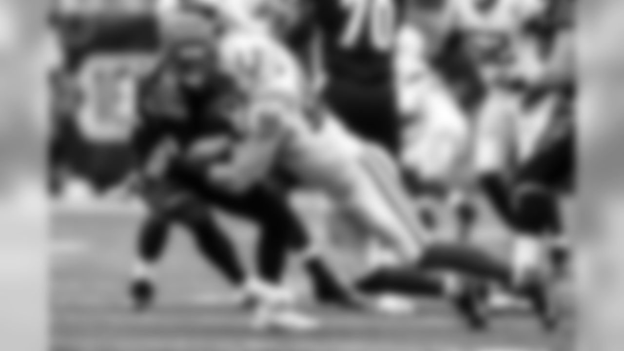 96 Anderson, Henry DT 6-6 301 26 3 Stanford
