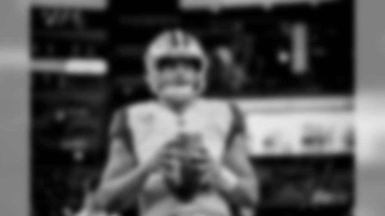 20171130_dak_prescott_selects_jj61732.jpg