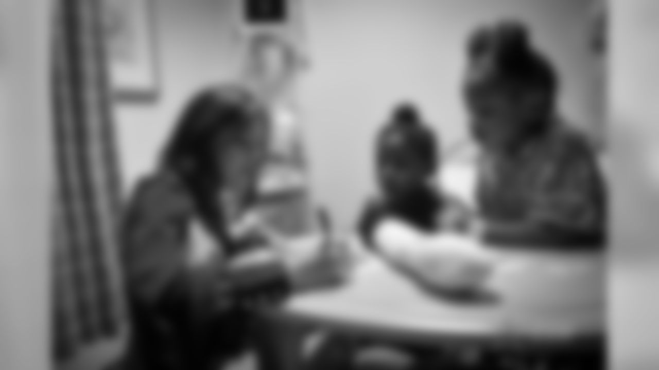 20161205_hospital_visits_medical_city_selects_jj10515.jpg