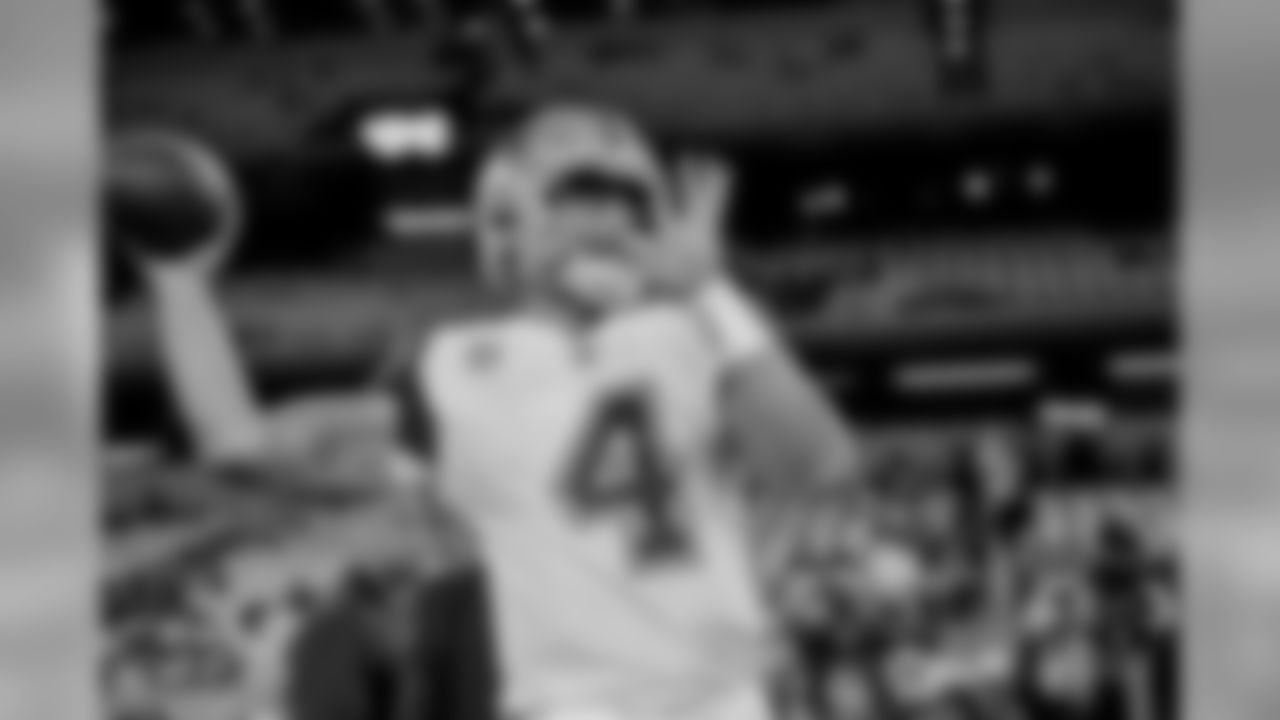 20171130_dak_prescott_selects_jj61731.jpg