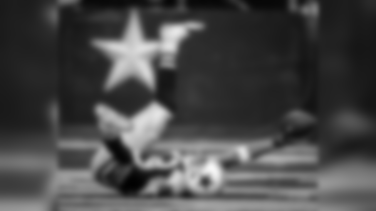 Dallas Cowboys wide receiver Terry Glenn celebrates his third quarter touchdown pass against the Washington Redskins in Irving, Texas, Monday, Sept. 19, 2005. (AP Photo/L.M. Otero)