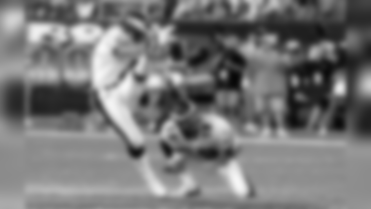 Akers' longest field goal make as an Eagle was a 57-yard attempt against Patriots back in 2003.