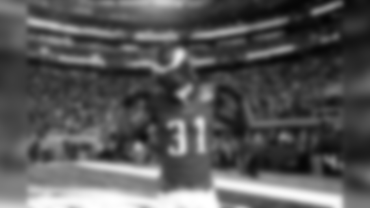 CB Jalen Mills
