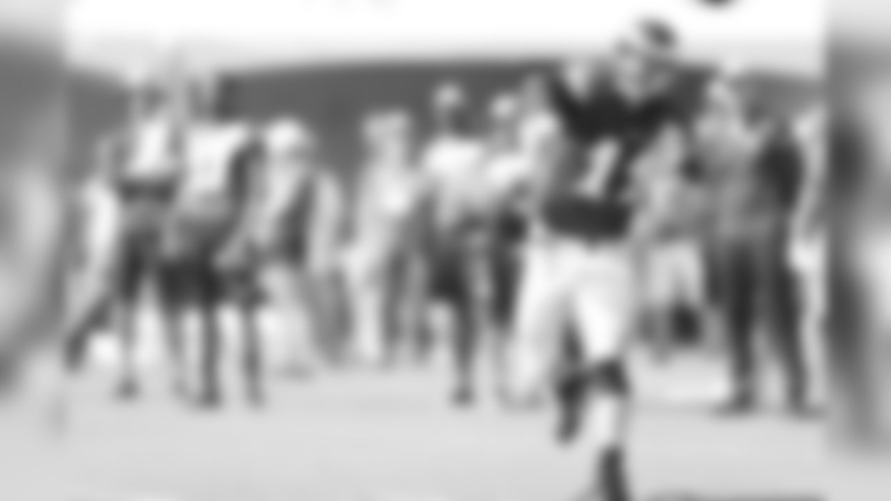 QB Carson Wentz