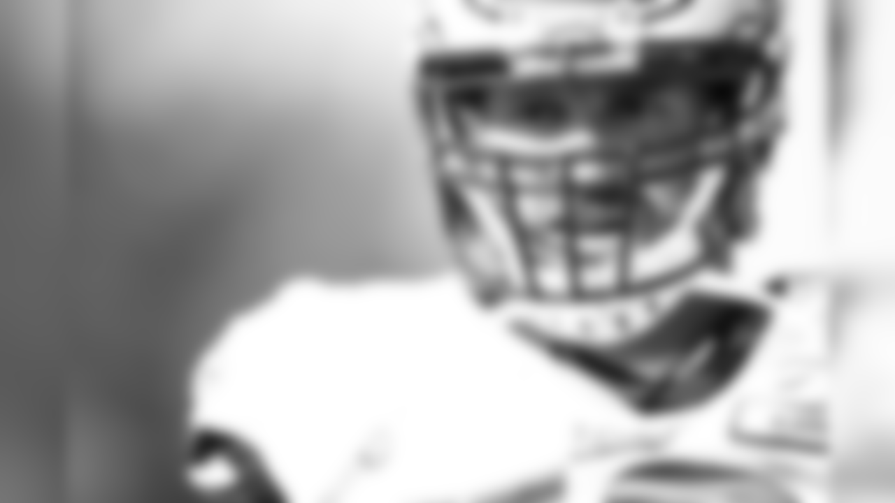 DE Chris Long