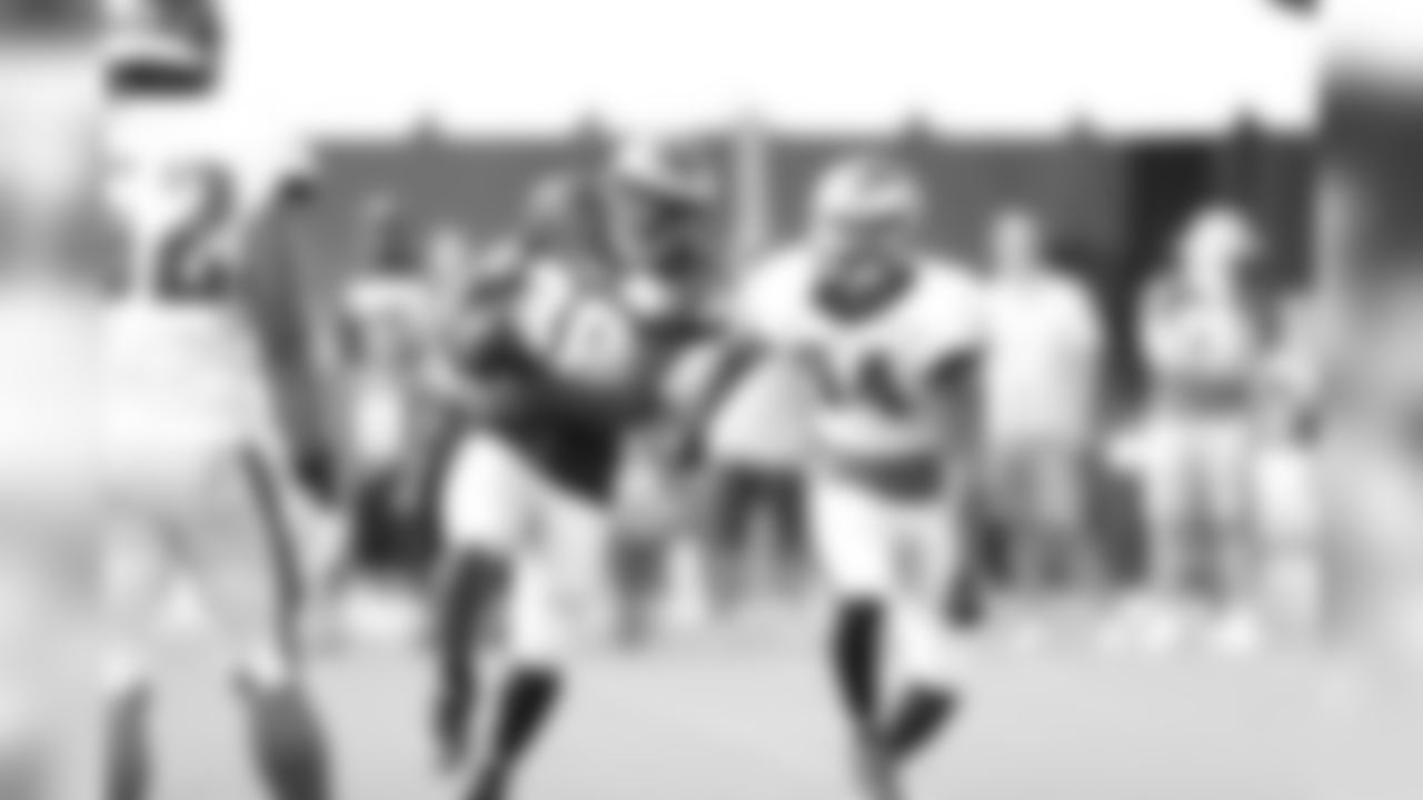 RB Byron Marshall