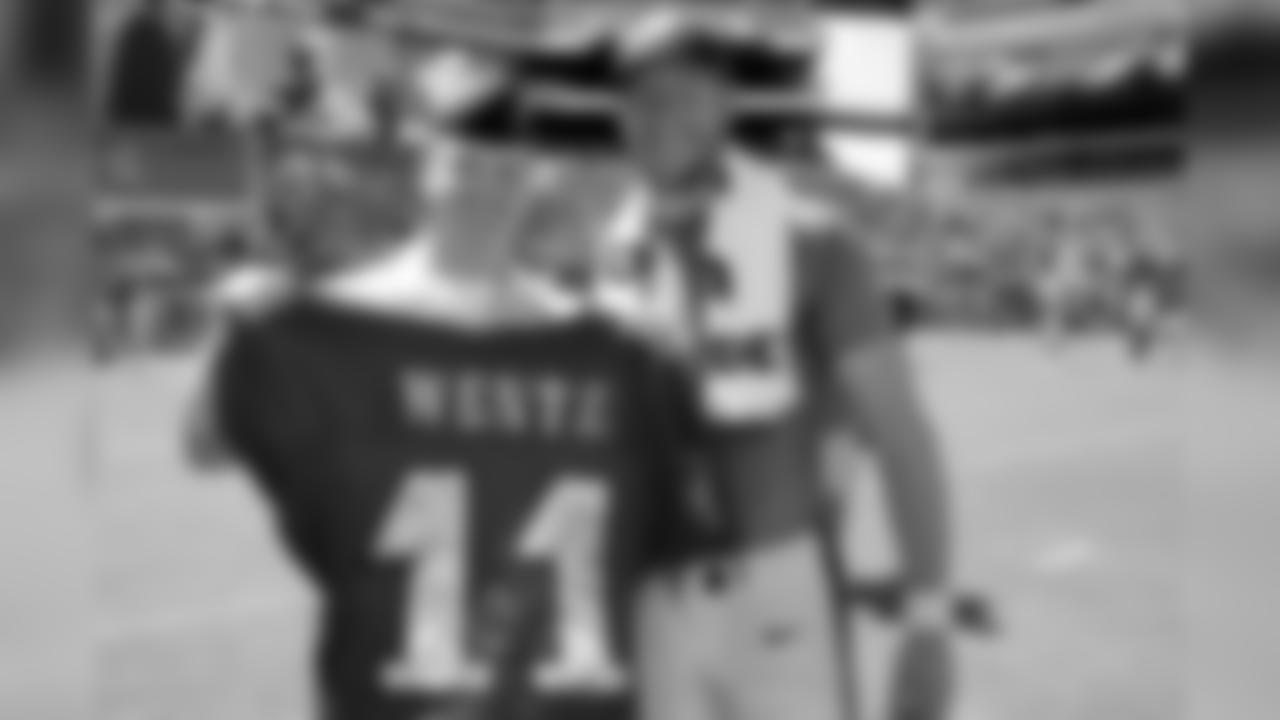 QB Carson Wentz