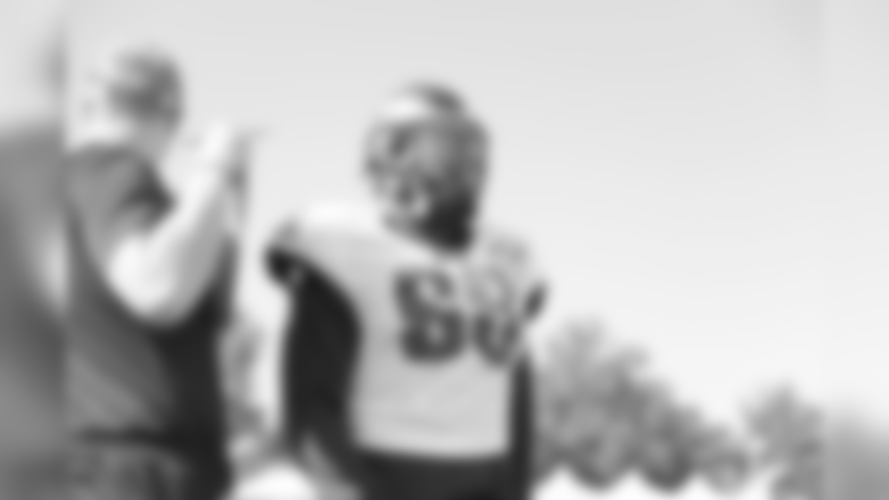 DE Derek Barnett
