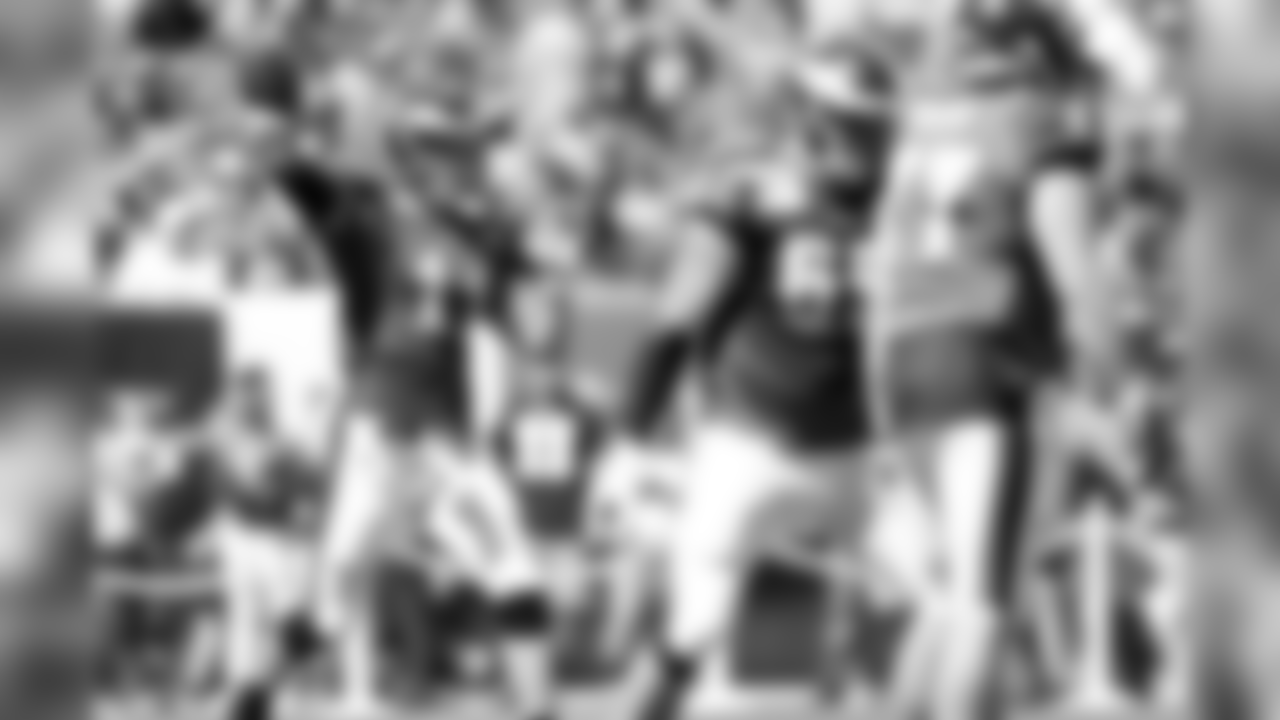 QB Carson Wentz
