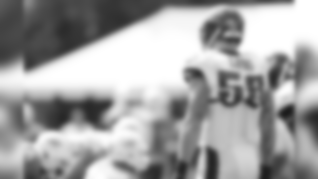 DE Chris Long