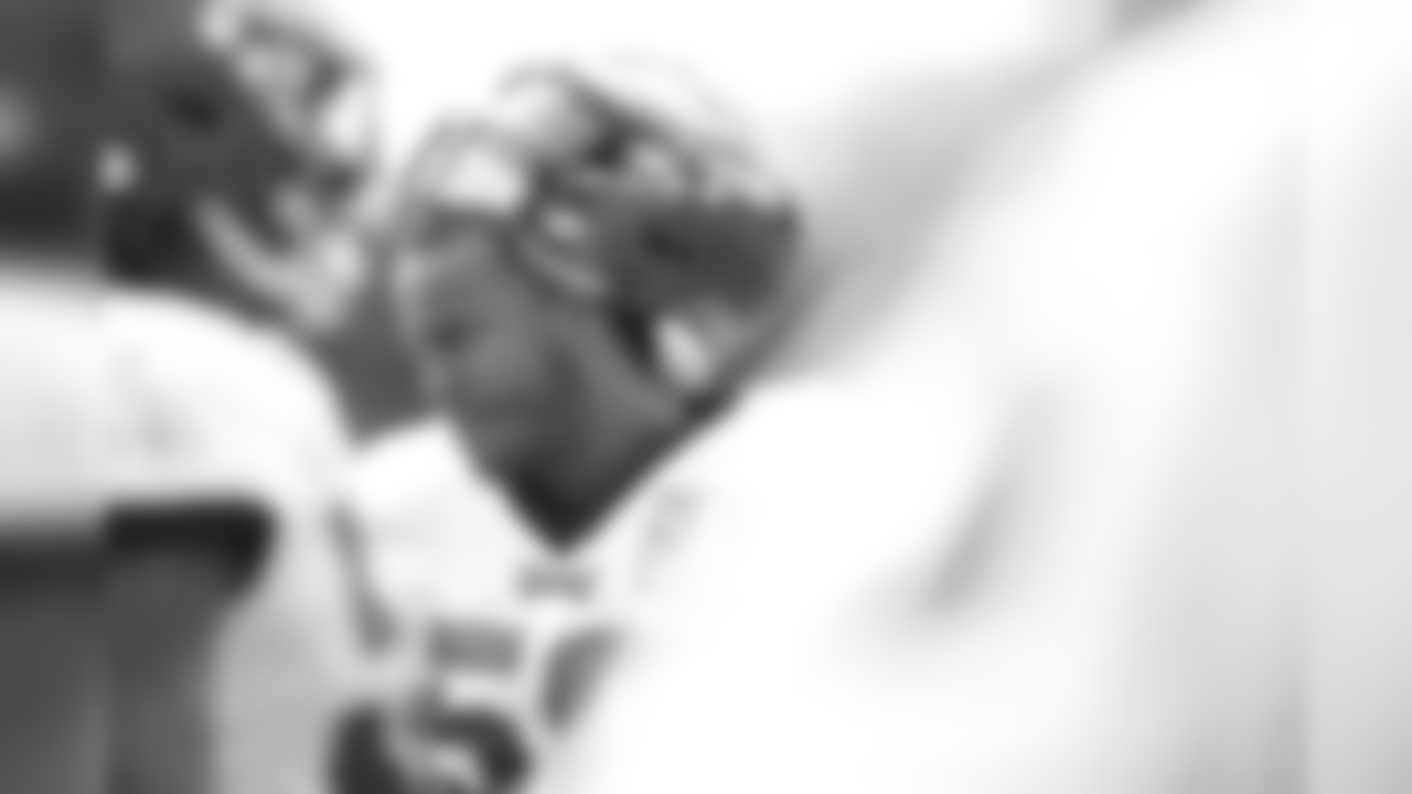 LB Jordan Hicks
