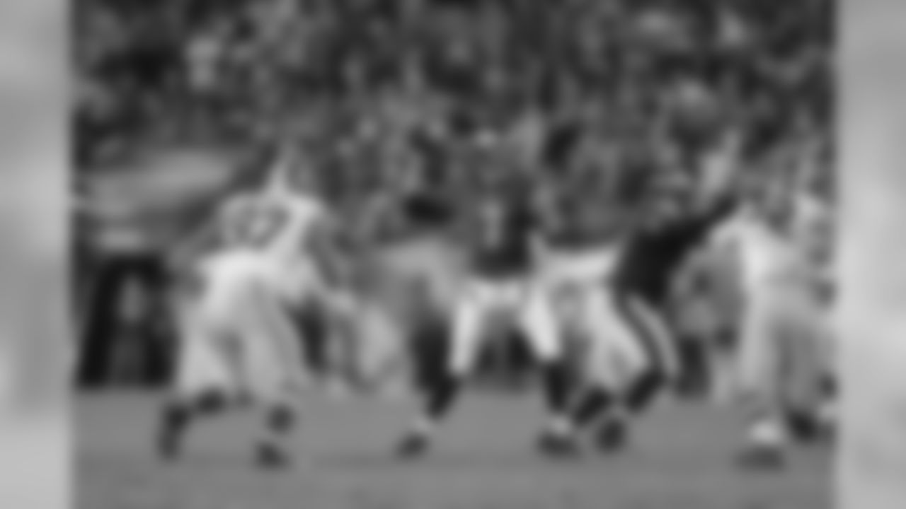 In 2015, Bradford also completed 30-of-38 passes for 320 yards and two touchdowns for a 108.3 QB rating against the New York Giants