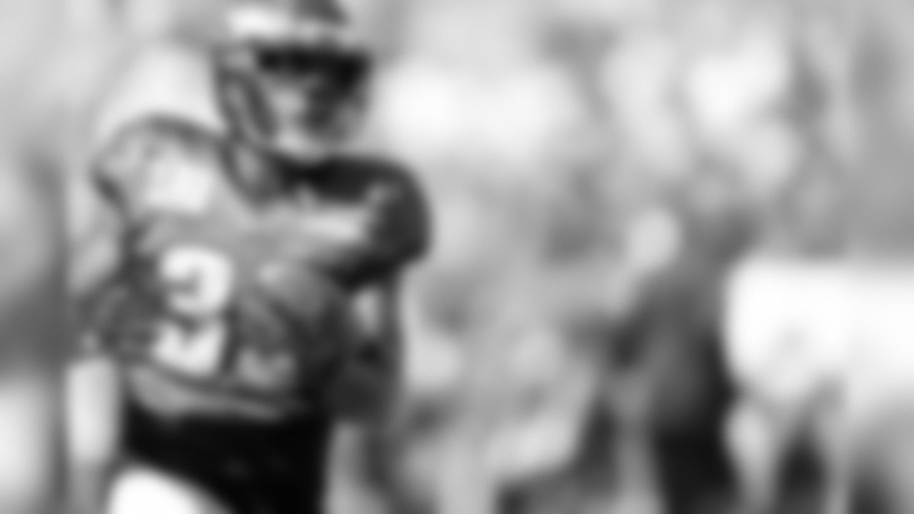 RB Byron Marshall