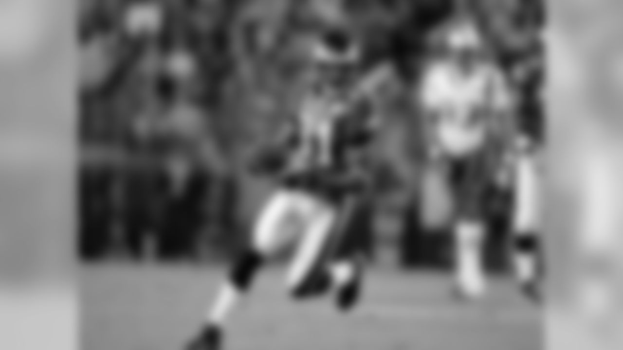 Owens finished the game with nine catches for 122 yards in his first performance of the postseason.