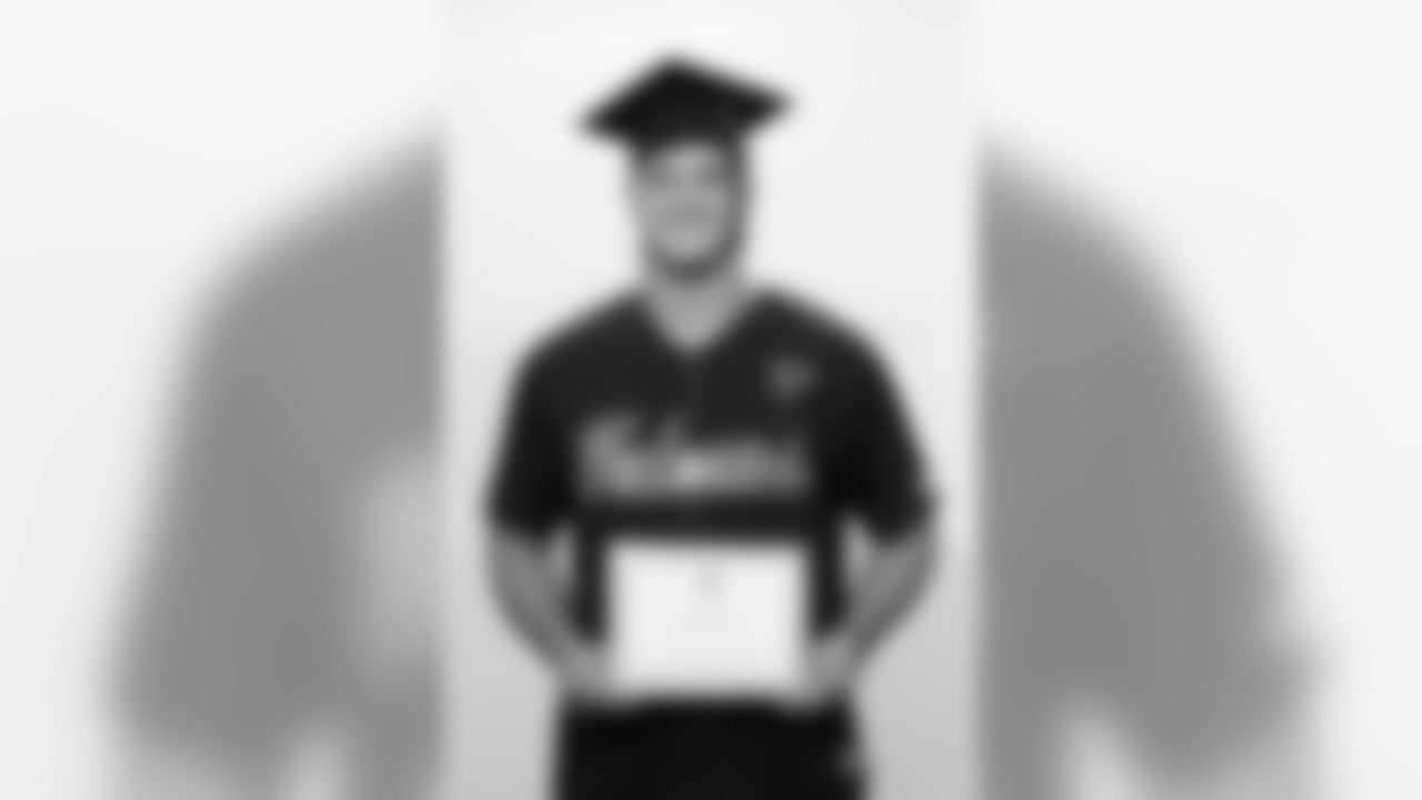 DE Brandon Williams