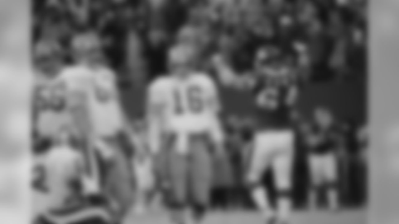DT Jim Burt (Miami, 1981)